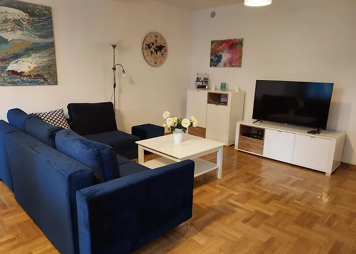Apart- Salon Z Aneksem Kuchenym, 2 Sypialnie, Lazienka