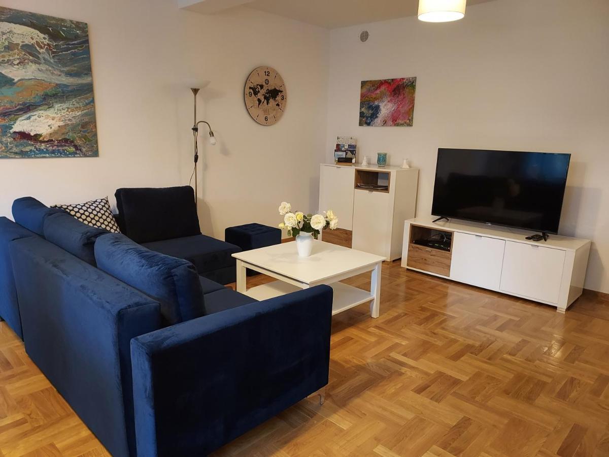 Apart- Salon Z Aneksem Kuchenym, 2 Sypialnie, Lazienka * Szczecin